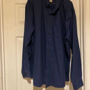 L.L. Bean Mens XL Navy Blue Button Down 100% Cotton Dress Shirt